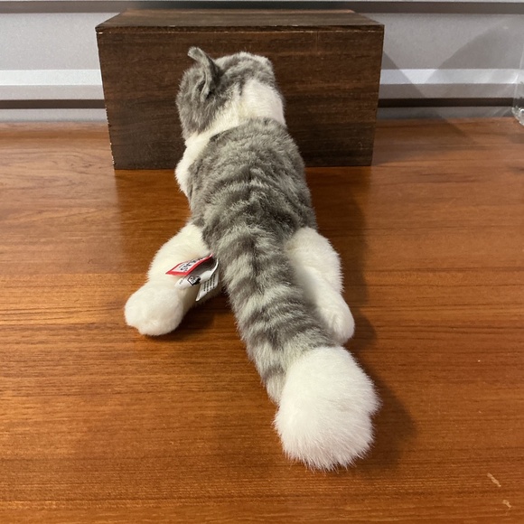 Douglas Cuddle Toy Gray Tabby Tuxedo Realistic Cat Plush Stuffed Animal - Picture 4 of 8